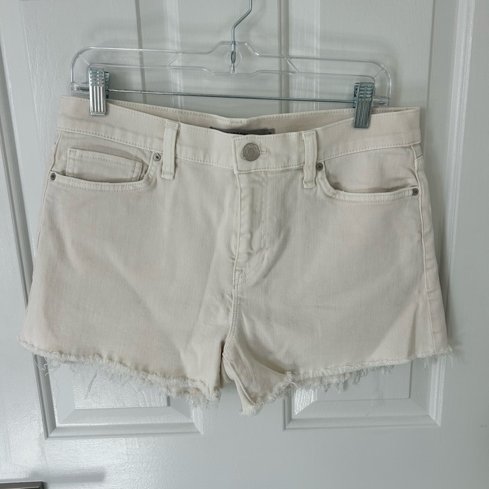 Hudson Gemma Mid-Rise Denim Shorts In Beige - Picture 3 of 6